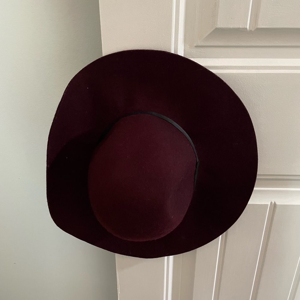 Floppy hat